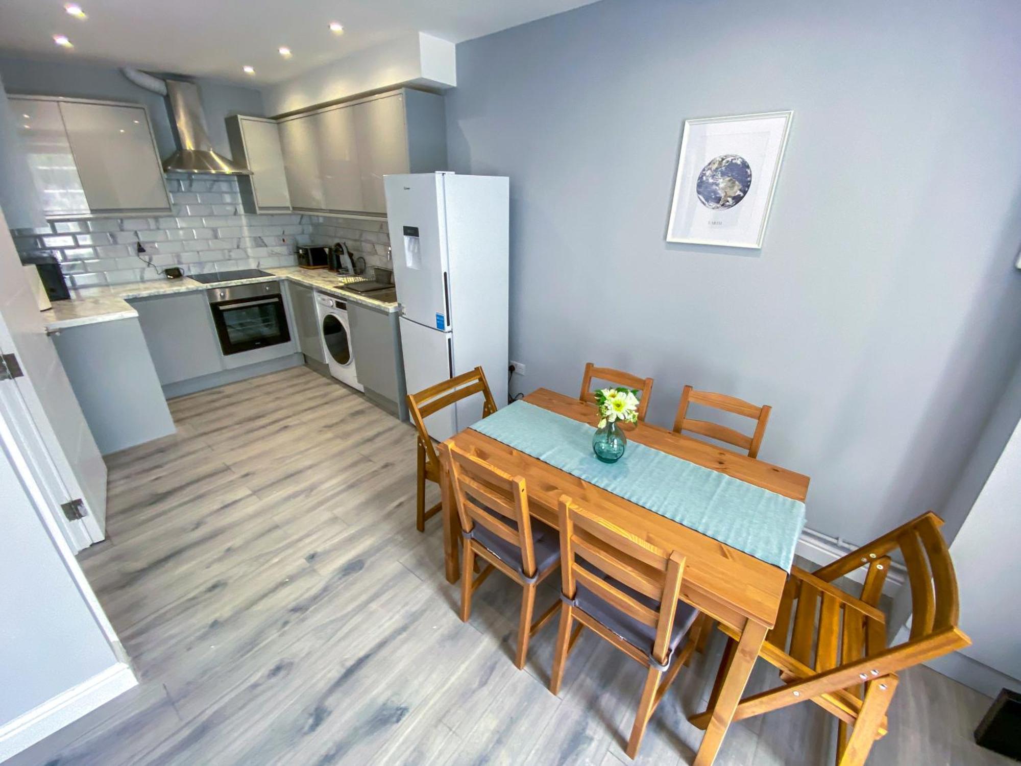 Stylish 1 Bedroom Flat - 5 Guest London- F1 Εξωτερικό φωτογραφία